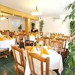 Hotel Dynes 3*