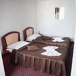 Dynes Hotel 3*