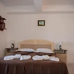 Dynes Hotel 3*