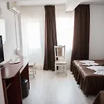 Hotel Dynes