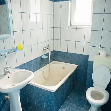 Dynes Hotel 3*