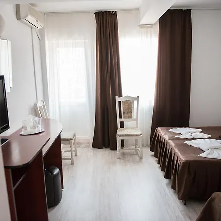 Hotel Dynes